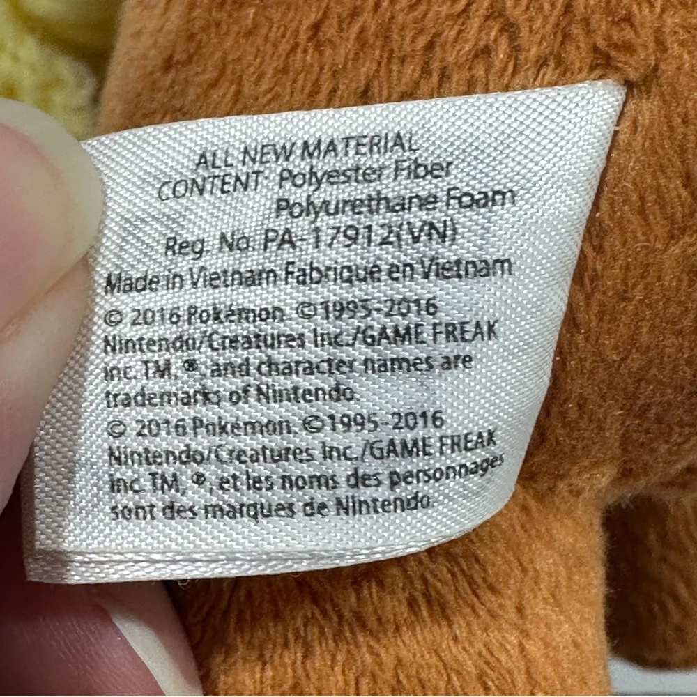 Pokémon Eevee Tomy Stuffed Animal Plush Toy 2016